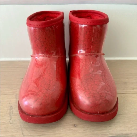 UGG Classic Boys/Girls Mini Clear Shearling Waterproof Winter Red Boots Sz 12US - Picture 2 of 9